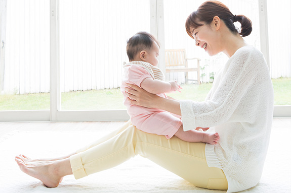 写真：母親とあかちゃん